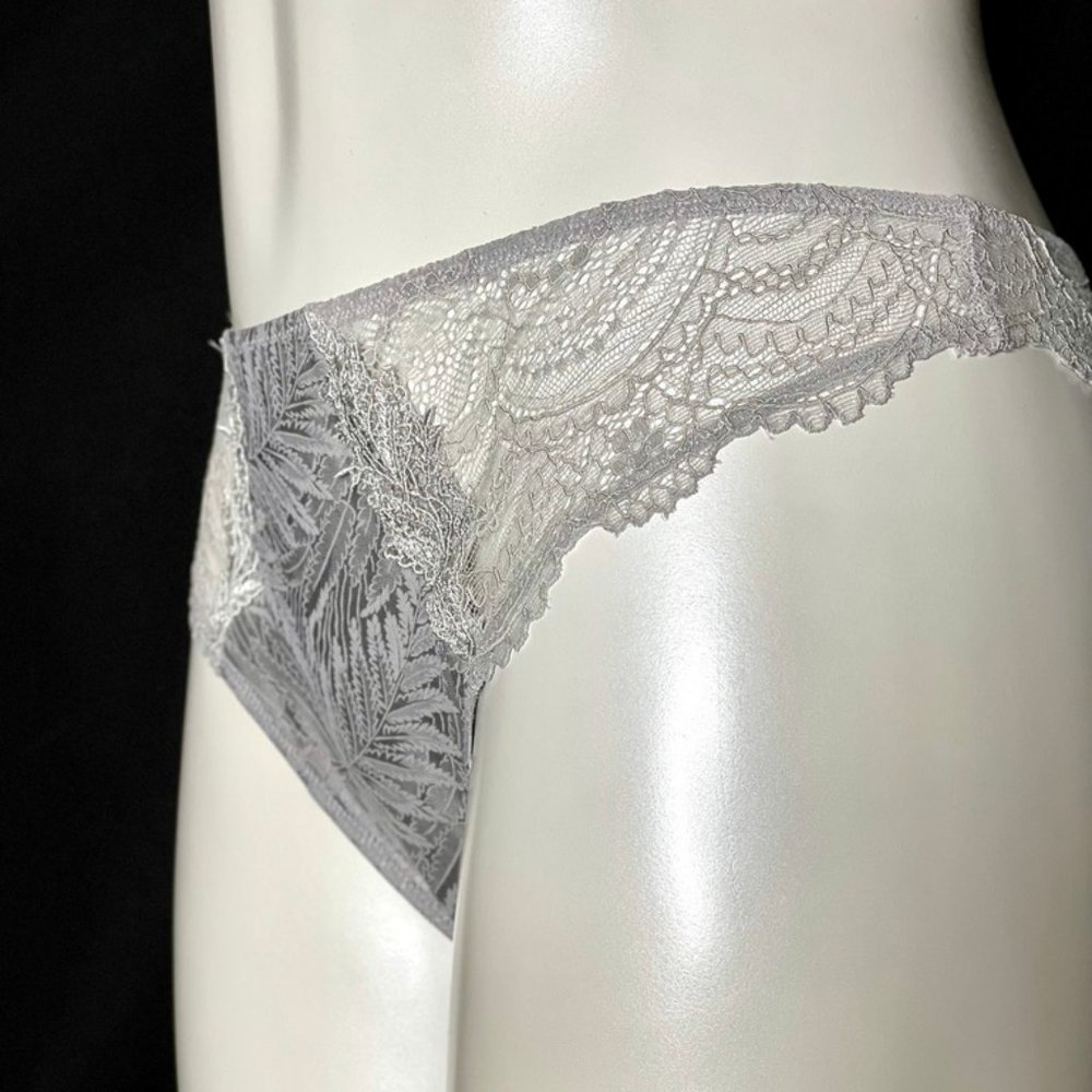 LISE LACE THONG - Picture 3 of 7
